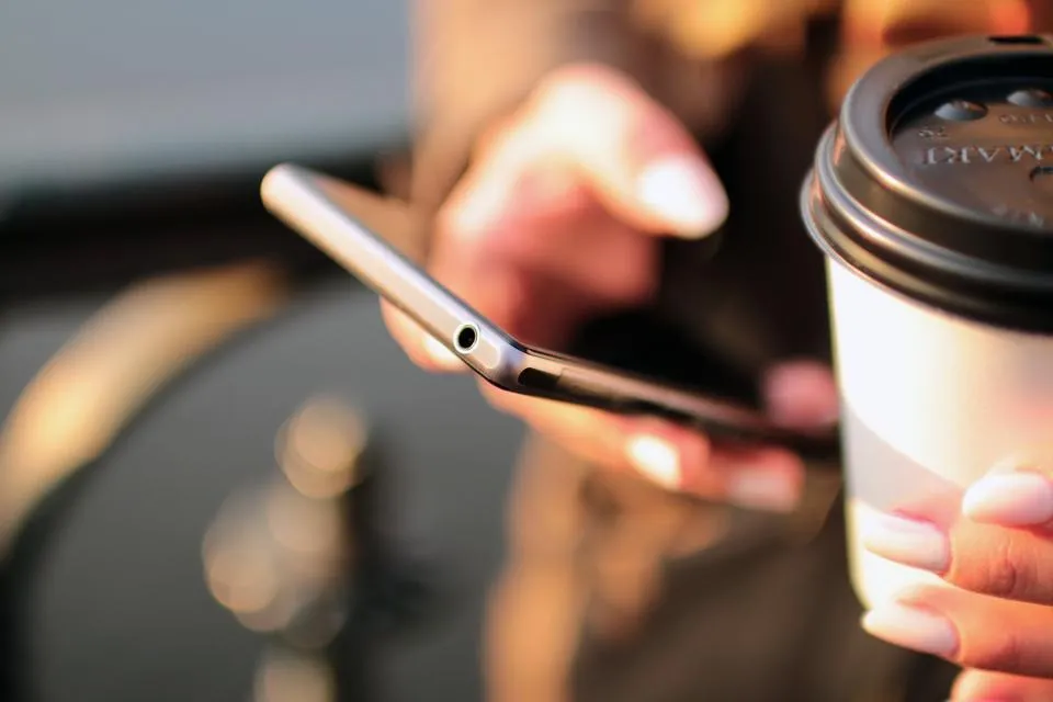 WhatsApp Business Automation: A Practical Guide to Leads & Broadcasts